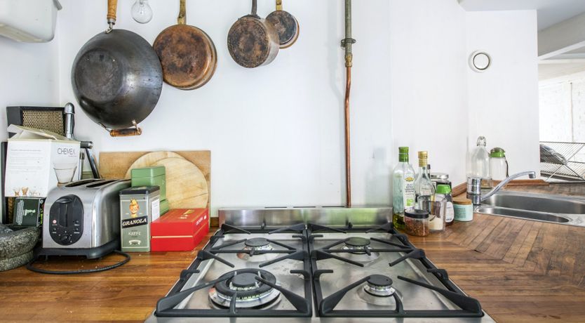 Photo of Polaroid Surfing