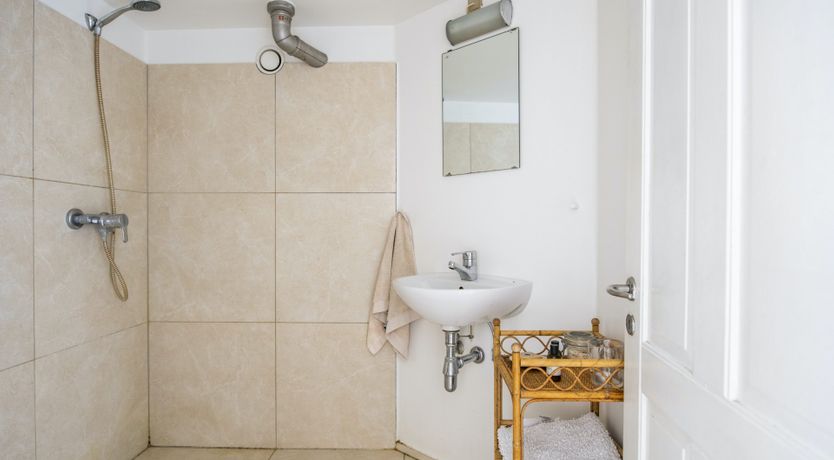 Photo of Polaroid Surfing