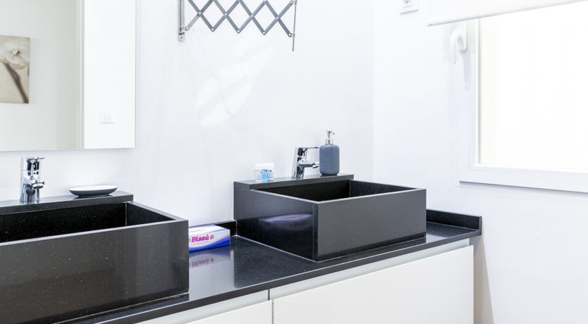 Photo of Beehive Mirror