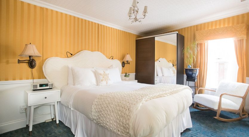 Photo of Yellow Me Blue