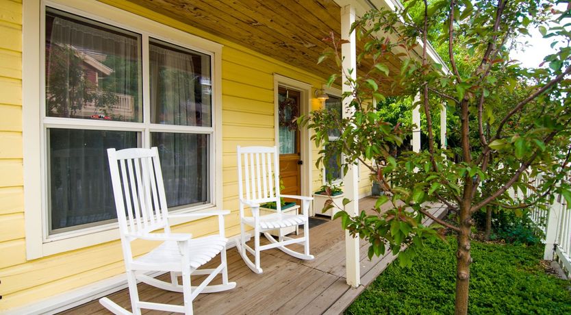 Photo of Yellow Me Blue