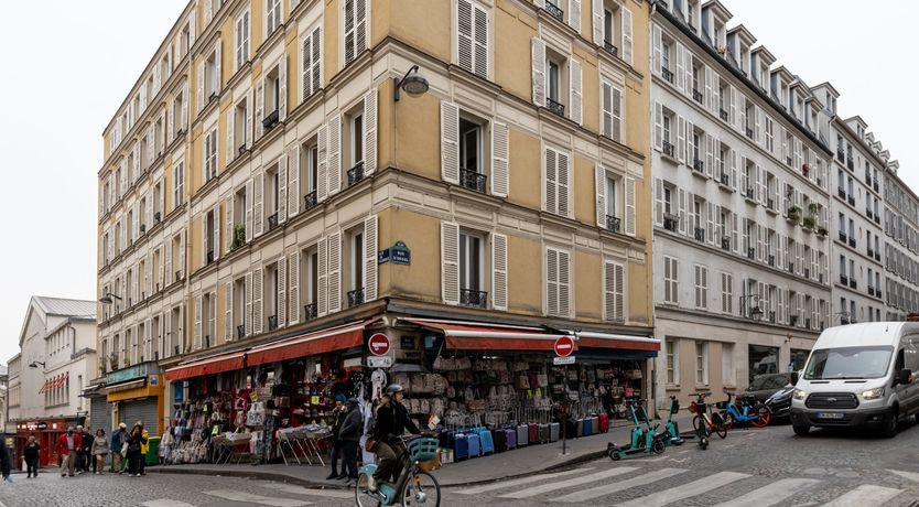 Photo of The Guitarist