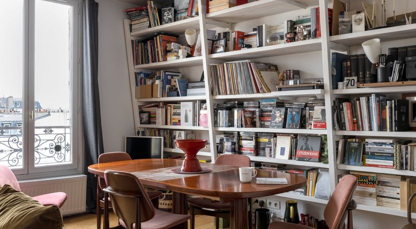 Photo of The Guitarist