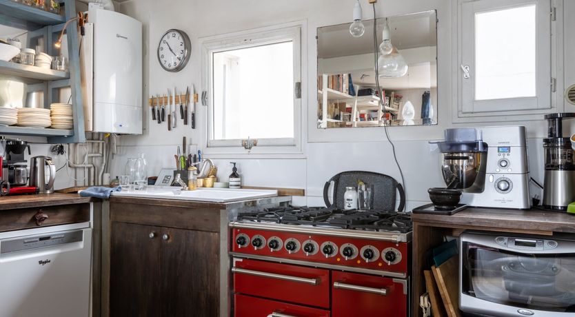 Photo of The Guitarist