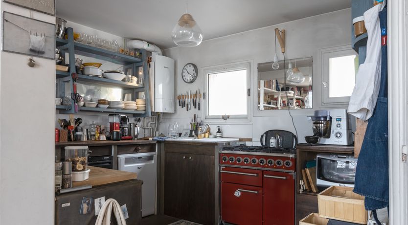 Photo of The Guitarist