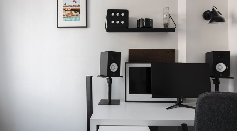 Photo of The Guitarist