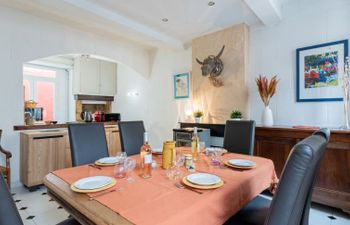 La Maison Theaulon Holiday Home