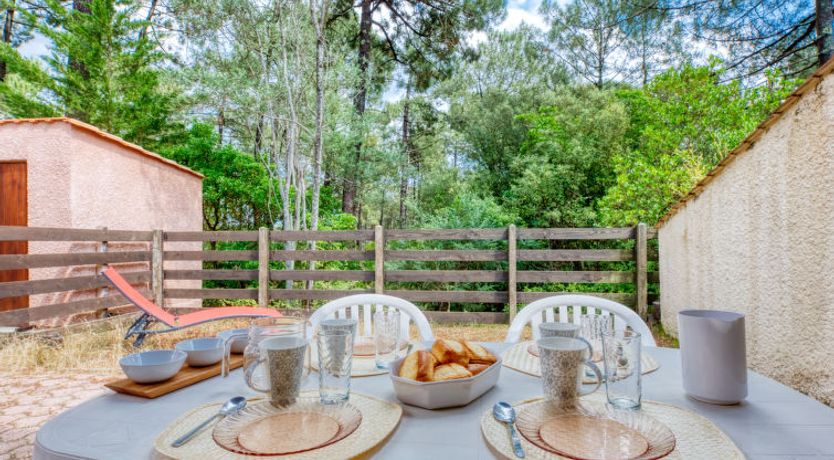 Photo of Les Cracks - Les As Holiday Home 10