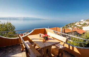 Tajana Apartment 2 Holiday Home