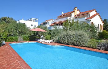 Anica Apartment 2 Holiday Home