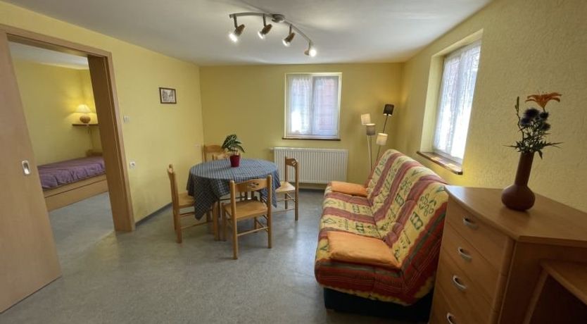 Photo of Résidence jaune et rose