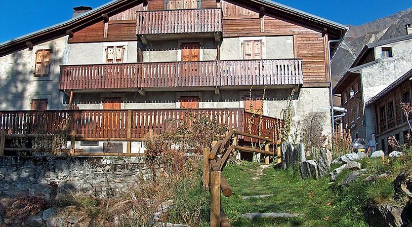 Photo of Chalet Le Tour Apartment 3