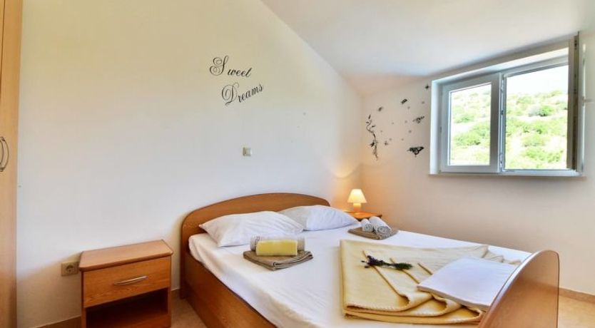 Photo of Sani Apartment 5