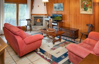 Roc Lyv Apartment 2 Holiday Home