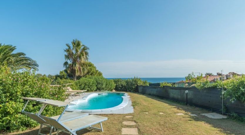 Photo of Stella con piscina comune (REI101) Apartment 2