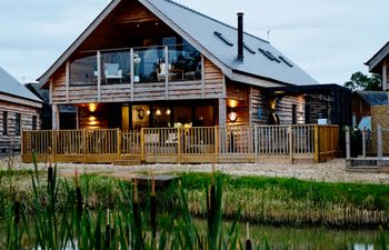 Lake View Lodge Holiday Cottage