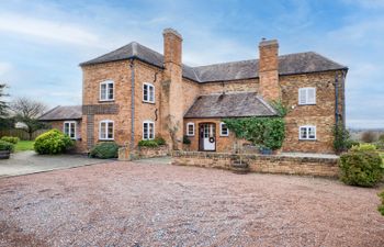 Brickbarns Farm House Holiday Cottage