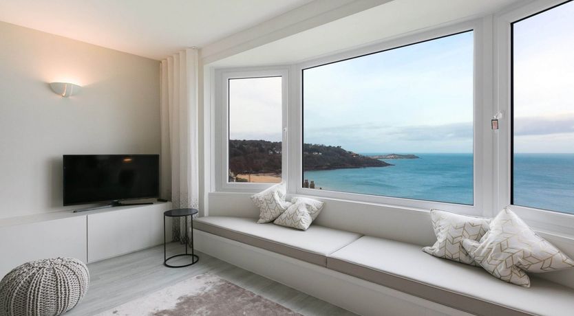 Photo of Golden Heights