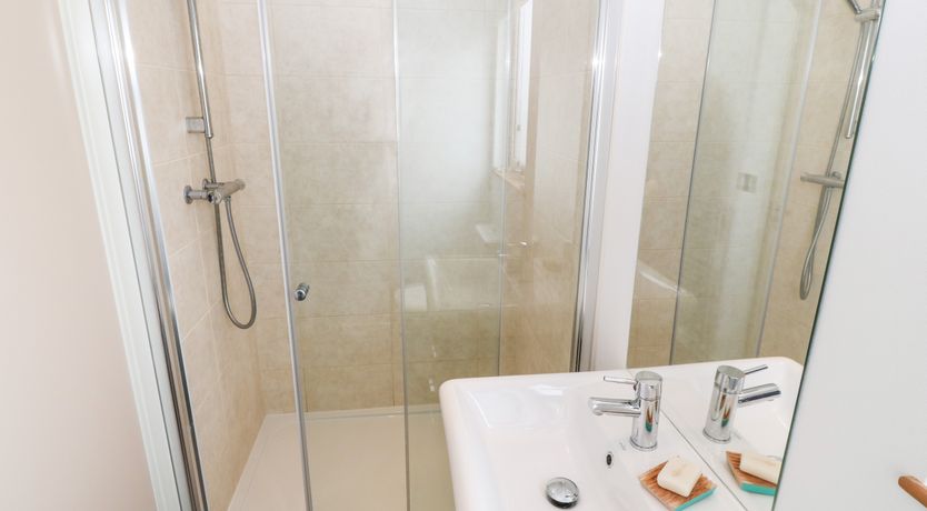 Photo of Sunstone Lodge (Garreg Haul Lodge)