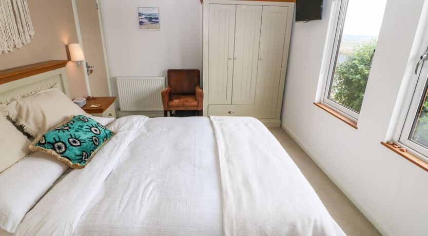 Photo of Sunstone Lodge (Garreg Haul Lodge)