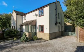 Photo of 6 Hunters Green Close