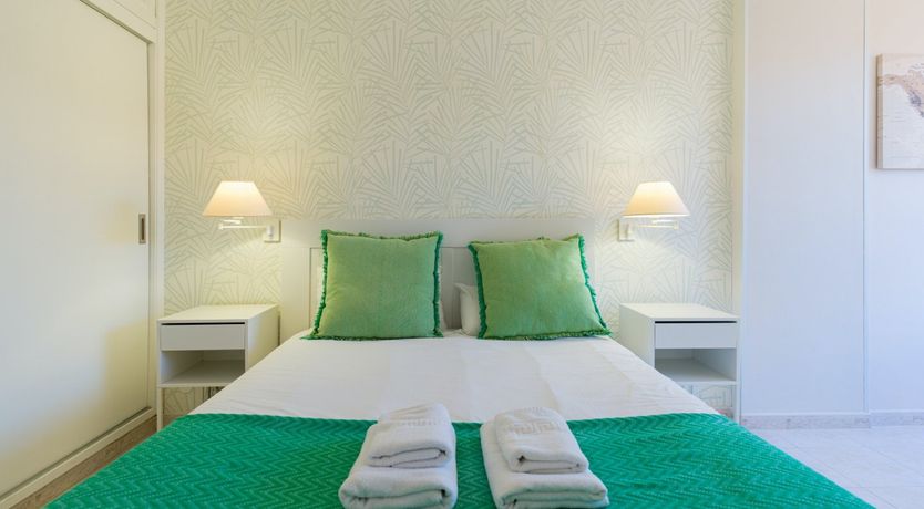 Photo of Sapphire Horizon