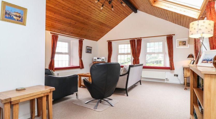 Photo of Coombe Cottage