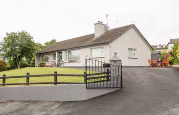 27 Pinewood Hill Holiday Cottage