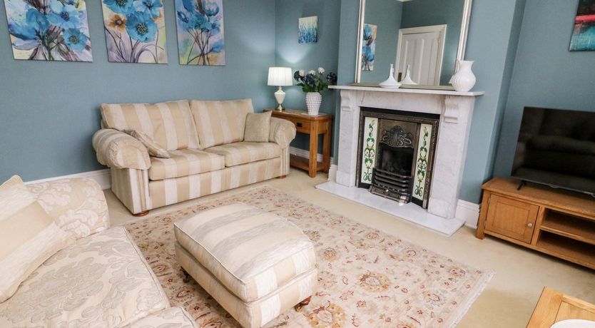 Photo of Heanor House