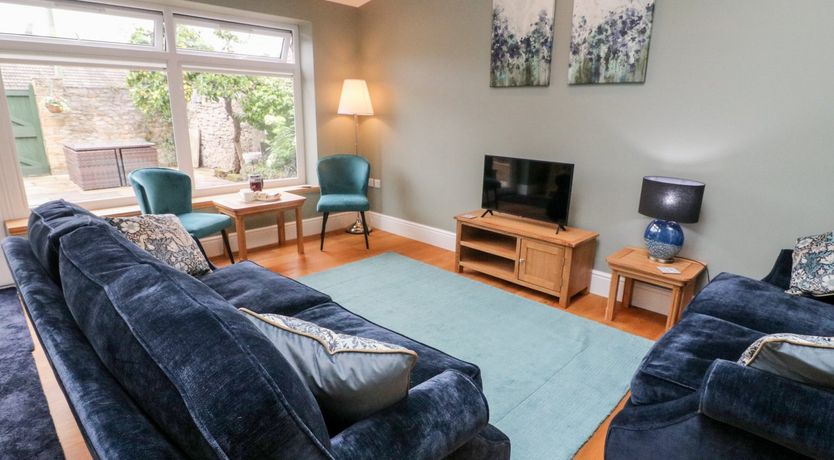 Photo of Heanor House