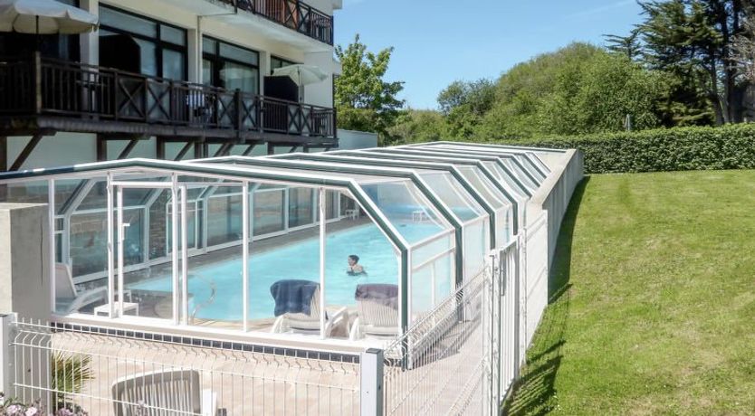 Photo of Les Roches Douvres 24