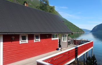 Njord Holiday Home