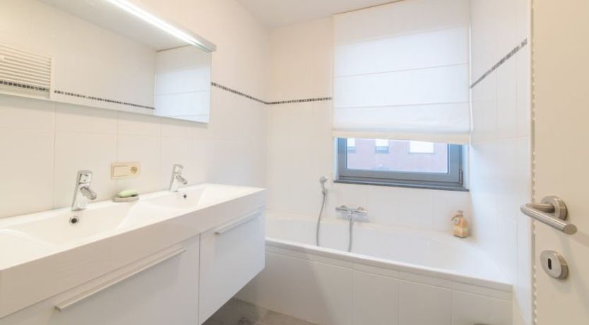 Photo of Stella Maris with garage and garden