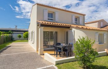 Brive 1 Holiday Home