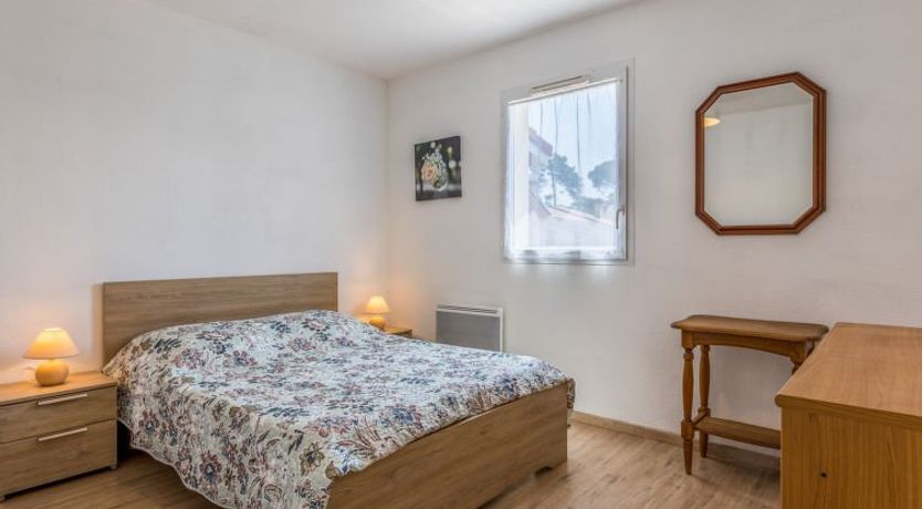 Photo of Côté du Lac