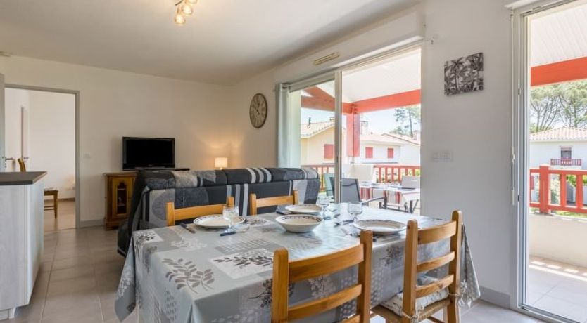 Photo of Côté du Lac