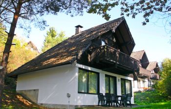 Eric Holiday Home 20 Holiday Home