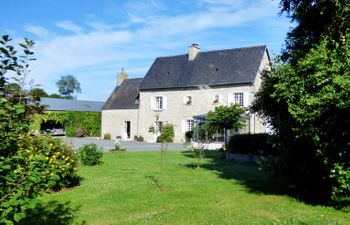 Les Chardonnets Holiday Home