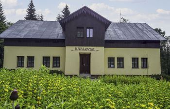 Karlovka Holiday Home