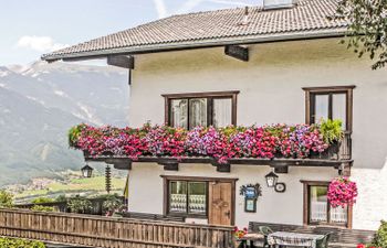 Jägerhof Apartment 3 Holiday Home