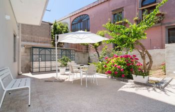 Bougainvillea Home Apartment