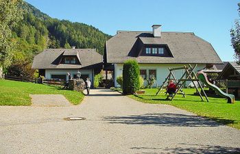 Schnitzer Holiday Home