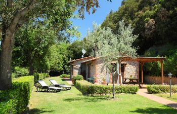 Poggiolo Holiday Home