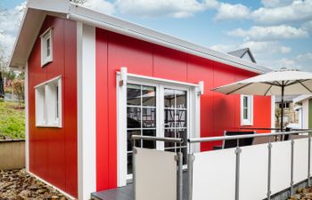 Tiny Haus Westerwald 16 Red Holiday Home