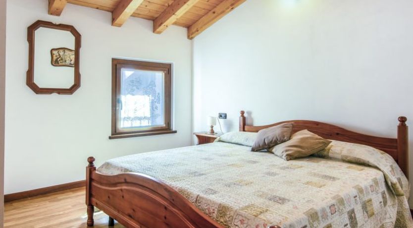 Photo of Laura (DMA320)