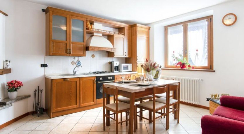 Photo of Laura (DMA320)