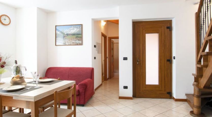 Photo of Laura (DMA320)