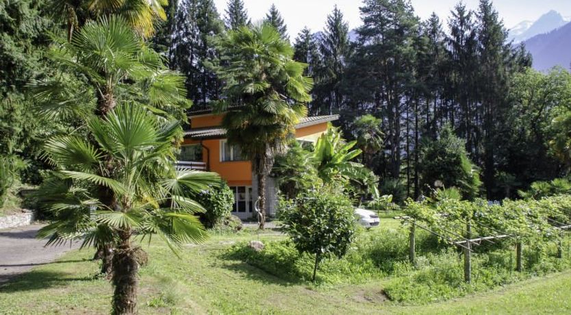 Photo of Poolside Apartment 2