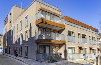 Shoreditch Square, Hoxton Apartment