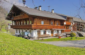 Untererhof Holiday Home